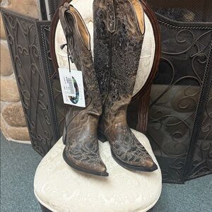 Brown Embroidered Cowboy Boots